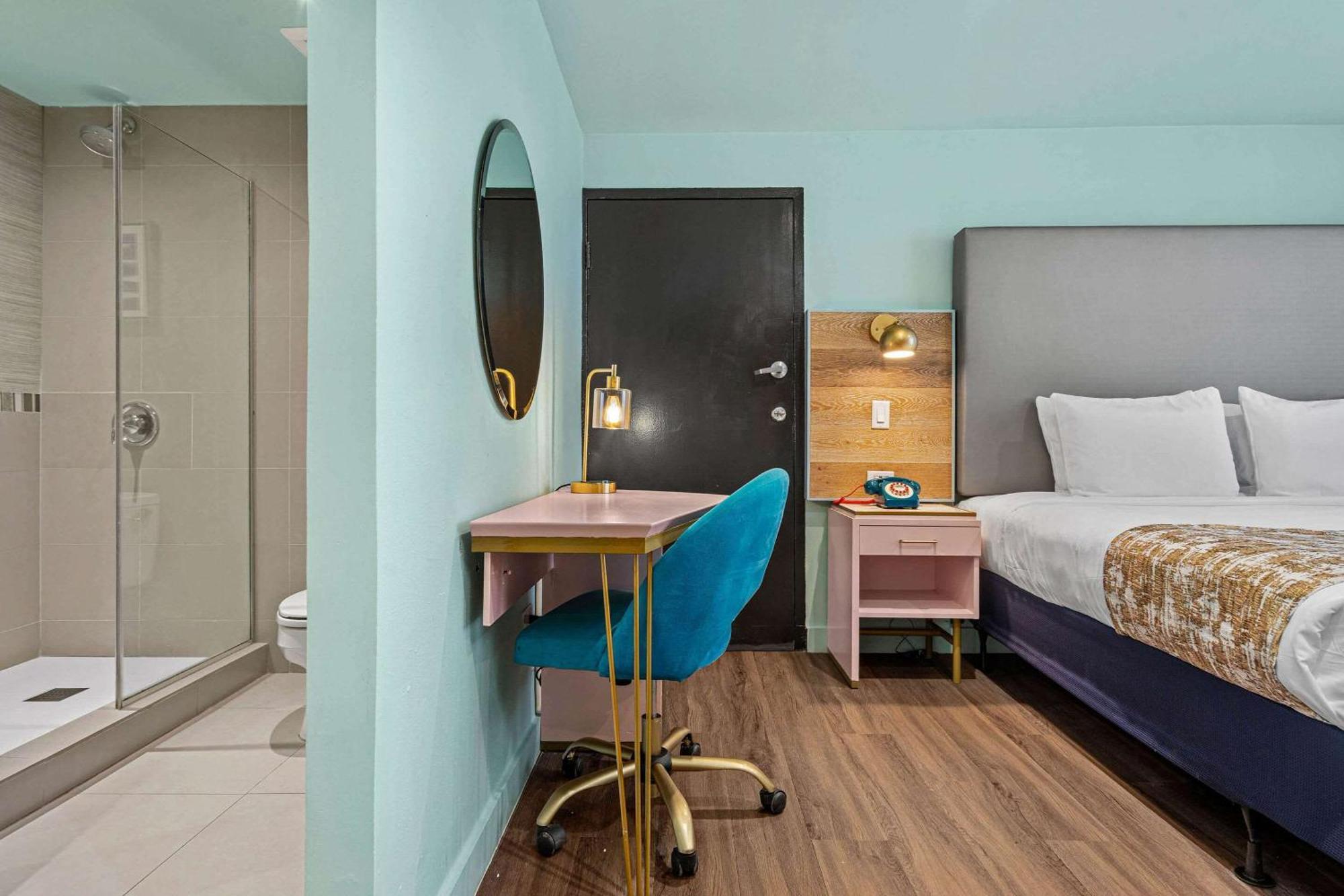 Junior King Suite